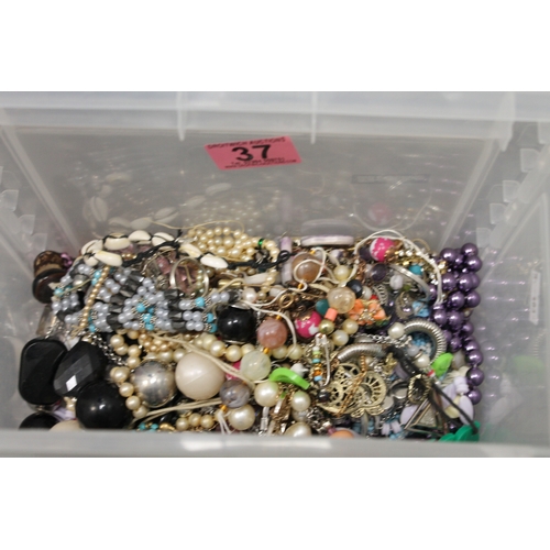 37 - Job lot of costume jewellery