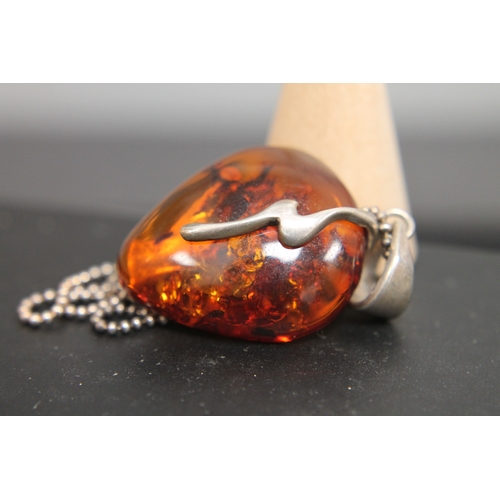 97 - 925 silver chain with 925 silver amber pendant