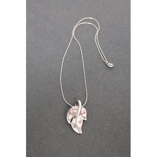 266 - 925 silver enamelled leaf pendant on a 925 silver chain