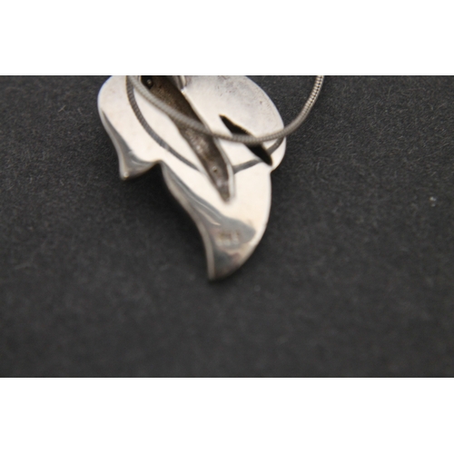 266 - 925 silver enamelled leaf pendant on a 925 silver chain