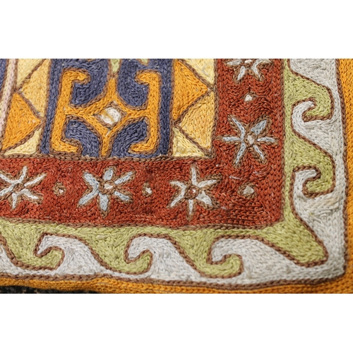 15 - Kashmir hand stitched natural dye runner rug known as silk
	
Made in Kashmir

APX 297cm x 77cm