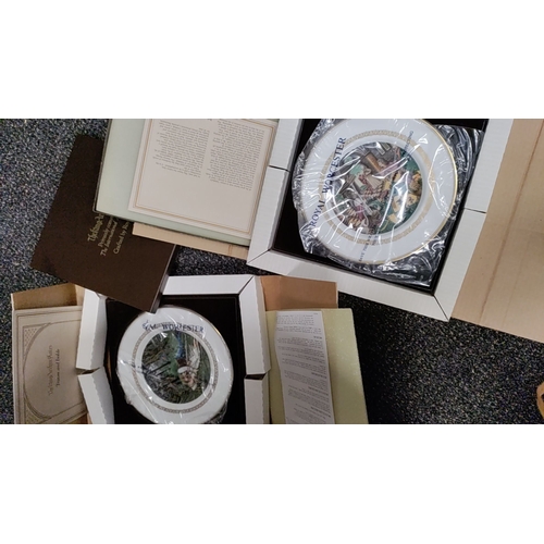 209 - New and boxed 12 x The King Arthur plates privately commissioned by The International Arthurian Soci... 