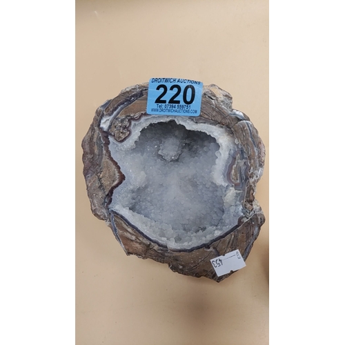 220 - Large Dugway Geode