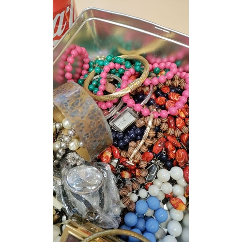 257 - Job lot of costume jewellery