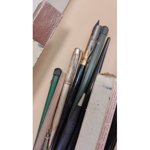 272 - Job lot of vintage pens and pencils