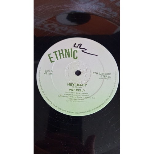 372 - Vinyl 12-inch record 'HEY!BABY by Pat kelly, Ethnic label, recorded at Tuff Gong Studio, Kingston. A... 