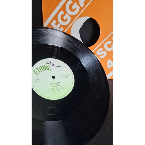 372 - Vinyl 12-inch record 'HEY!BABY by Pat kelly, Ethnic label, recorded at Tuff Gong Studio, Kingston. A... 