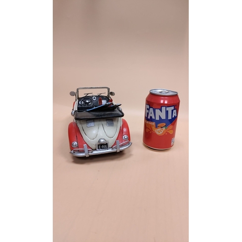 86 - Model tinplate VW Beetle