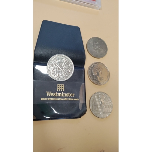 470 - Decimal coin set plus a collection of five pound coins amounting to £20 worth and a commemorative co... 