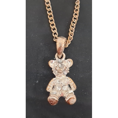 480 - Teddy bear pendant on a 40cm chain