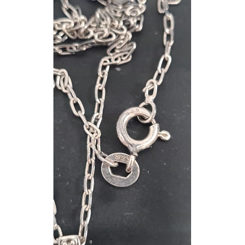 524 - 925 silver 44cm chain and pendant