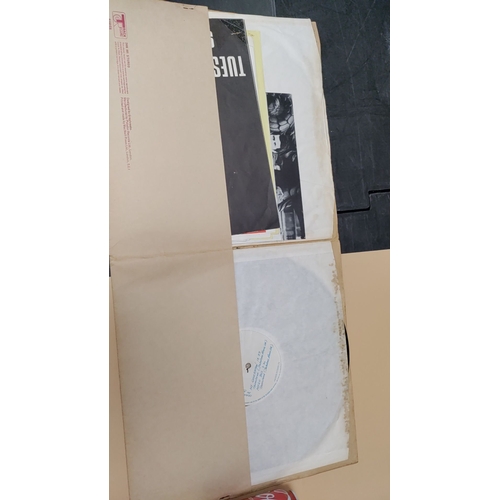 556 - The Who Live At Leeds fold open early vinyl album with inserts and poster etc