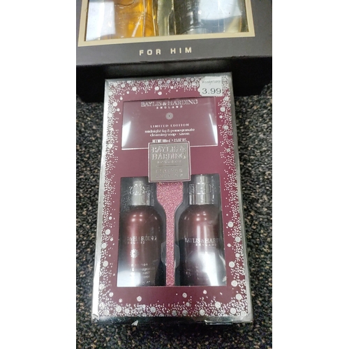 578 - Baylis and Harding gift sets, one male black pepper set and one ladies socks and foot lotion set and... 