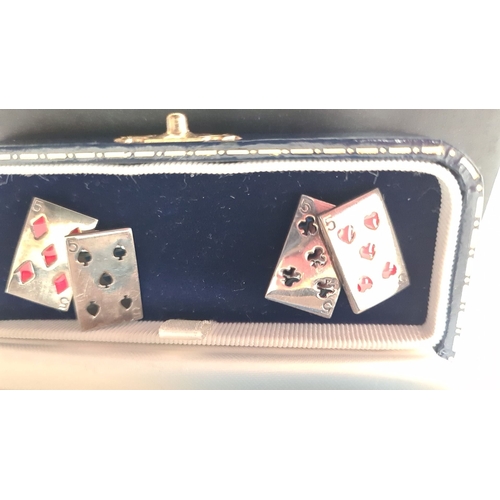 586 - 925 Silver pair of cufflinks with playing card 5 set