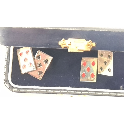 586 - 925 Silver pair of cufflinks with playing card 5 set