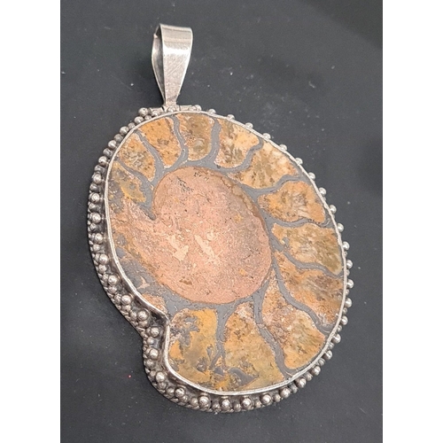 593 - 925 silver large ammonite pendant. 6cm