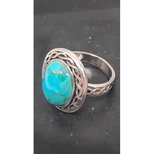 604 - 925 silver ring with turquoise gemstone. Size P