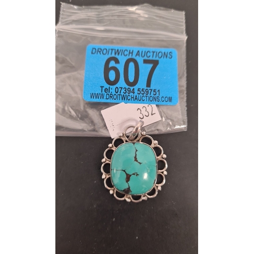 607 - 925 silver pendant with turquoise stone.