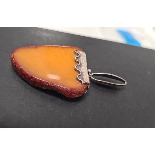 634 - 925 silver large orange agate stone pendant