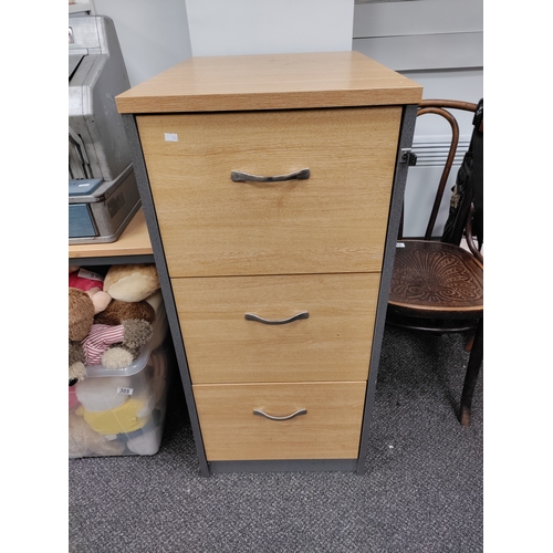 4 - Set of office draws with key. H 105cm 66cm 48cm