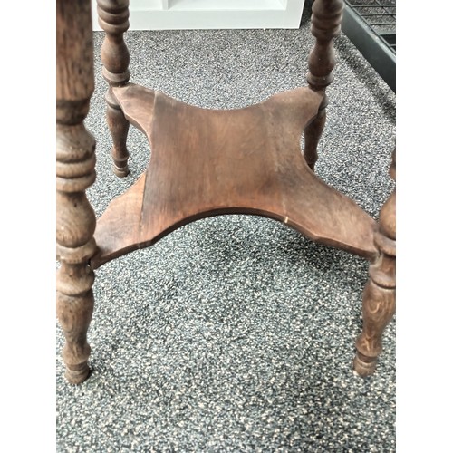 40 - Antique Oak side table H 45cm x W 37cm