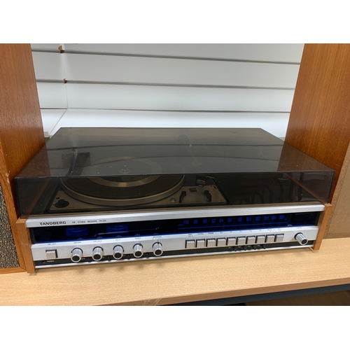 44 - Tandberg TR220 record player with FM radio and two Tandberg speakers. Made in Norway. From a house c... 