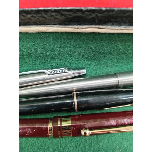 123 - Job lot of Parker pens and one unmarked pen