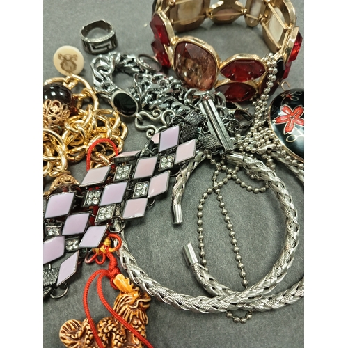 5 - Job lot of vintage costume jewellery and 925 silver ring