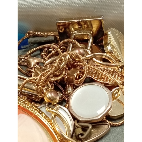 20 - Small box of yellow metal jewellery