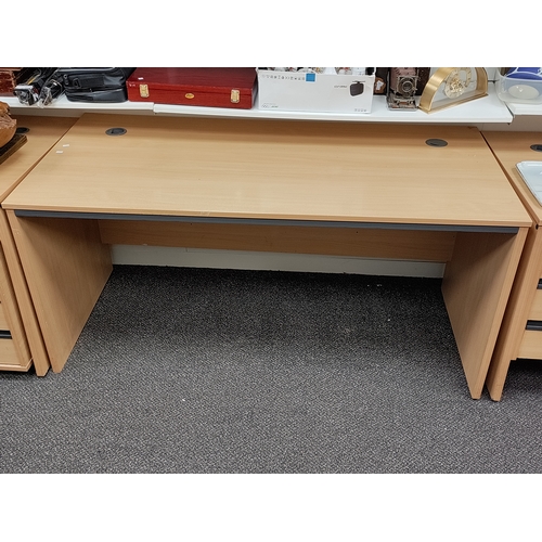 182 - Desk H 72cm x W 153 x D 75cm