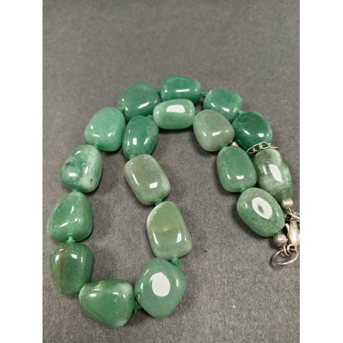 29 - Vintage Green Adventurine gemstone necklace 40cm