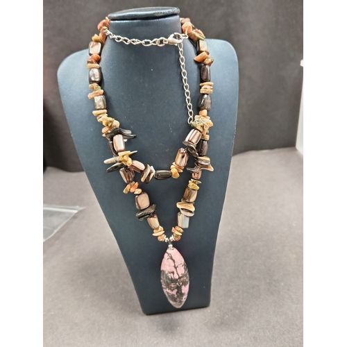 72 - Vintage Rhodonite stone necklace