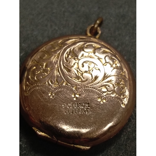 405 - 9ct gold back and front flower engraved circle locket pendant weight 5.05 grams