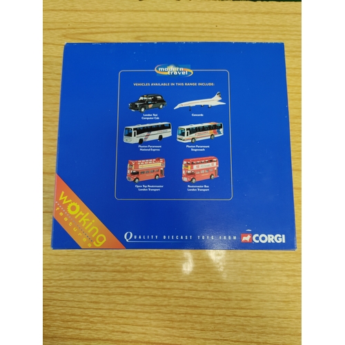 39 - Corgi Modern Travel. Concord and Plaxton Paramount National Express. 60012