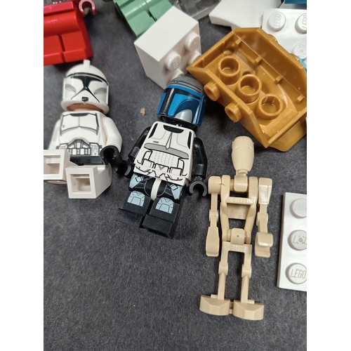 45 - Star wars lego with Five star wars lego figures