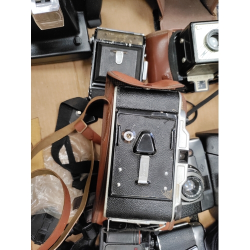 57 - Job lot of vintage/antique cameras and cases. Brands include Hawkeye, Rex, Polaroid, Nikon and Retin... 