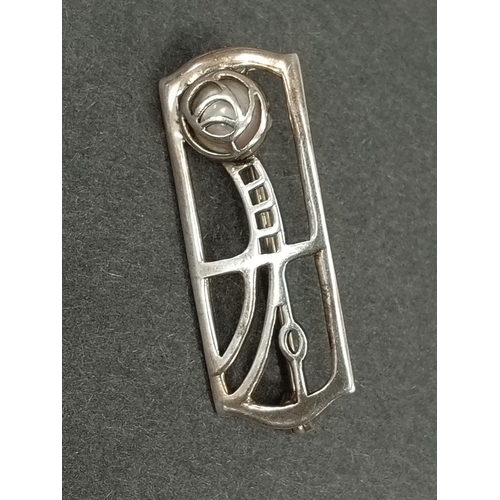 306 - 925 silver Kit Heath macintosh brooch