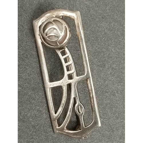 306 - 925 silver Kit Heath macintosh brooch