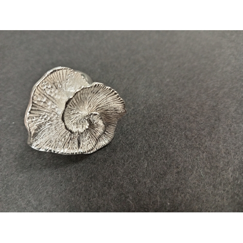 309 - Large flower 925 silver ring size P