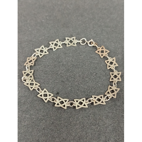 315 - 925 silver star bracelet 18cm