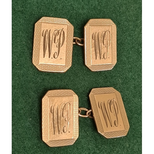 325 - Pair of 9 carat gold cuff links monogram W.P. 2.8 grams