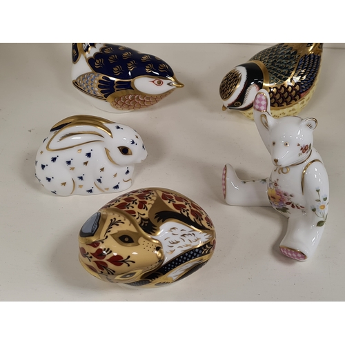 655 - 5 Royal Crown Derby paperweight figures to include 2 birds, rabbit, mouse and teddy. largest H8cm x ... 