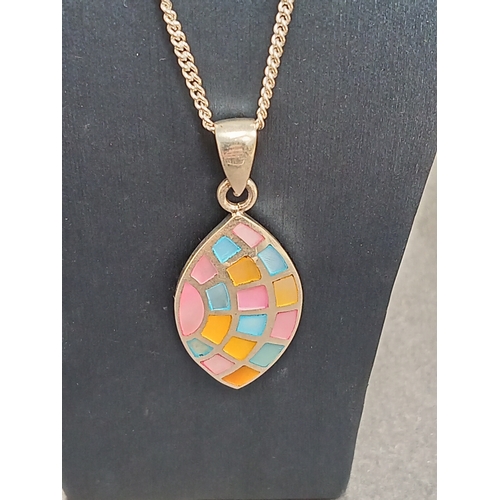 665 - 925 silver mother of pearl oval pendant 5cm on 925 silver chain 56cm