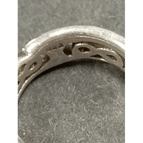 677 - 925 silver celtic band ring size M