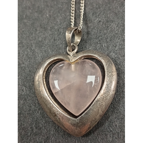 702 - 925 silver and rose quartz heart pendant on 925 silver chain L 44cm boxed