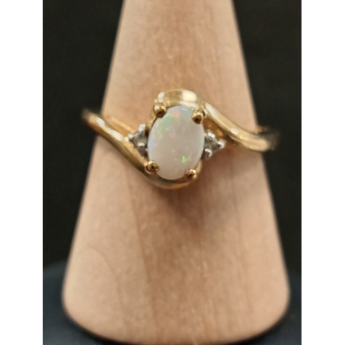 706 - 9ct gold opal ring size N weight 2.67 grams