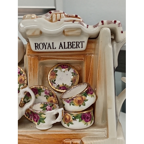 488 - Royal Albert Old country roses teapot