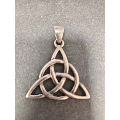 714 - 925 silver celtic Triquetra happiness knot pendant 3cm