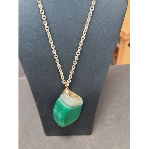 717 - Green Agate stone on white metal chain L 46cm