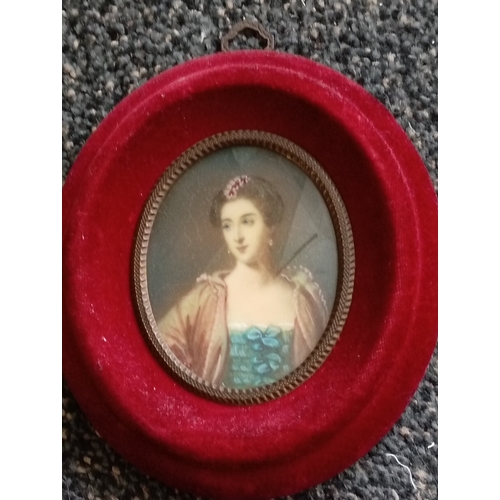 508 - Antique oval miniature Gouache hand painted over picture and signed lady portrait in a velvet frame ... 